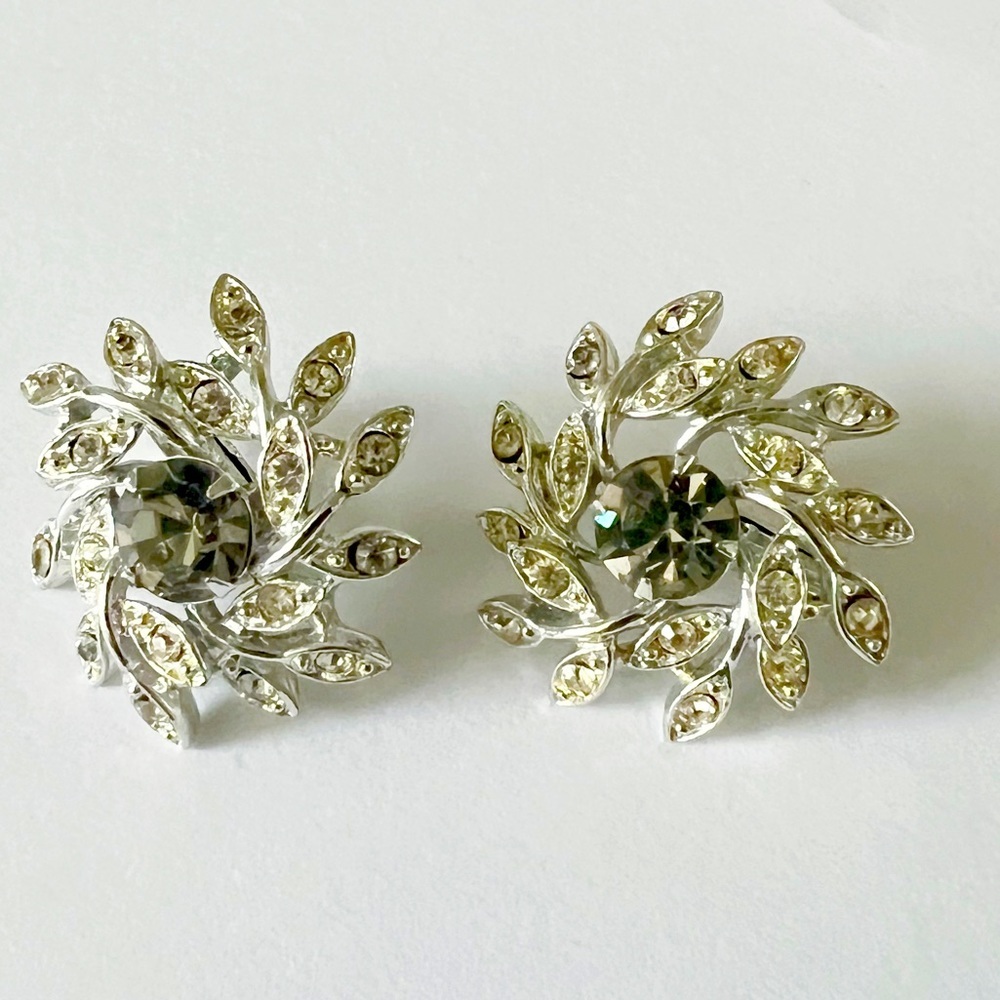 Vintage Sarah Coventry Brilliant Silver Clip-on Earrings